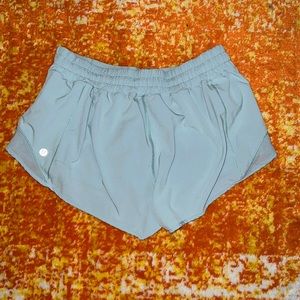 Lululemon size 10 hotty hot shorts blue